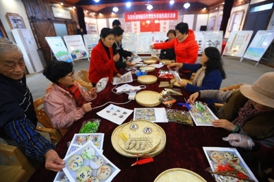 马岙街道组织传统稻作文化传承制作展示活动